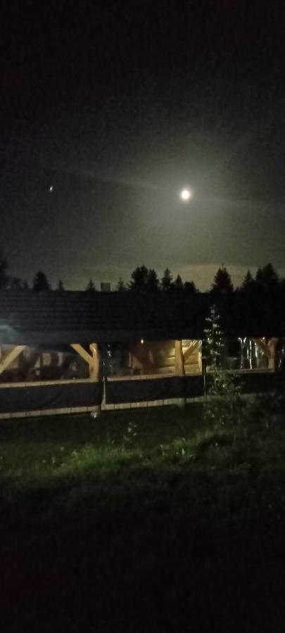 Gosciniec Dziubasowki Villa Нови Тарг Екстериор снимка